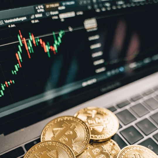 Neronix 7C Bitora team av eksperter på kryptoinvesteringer